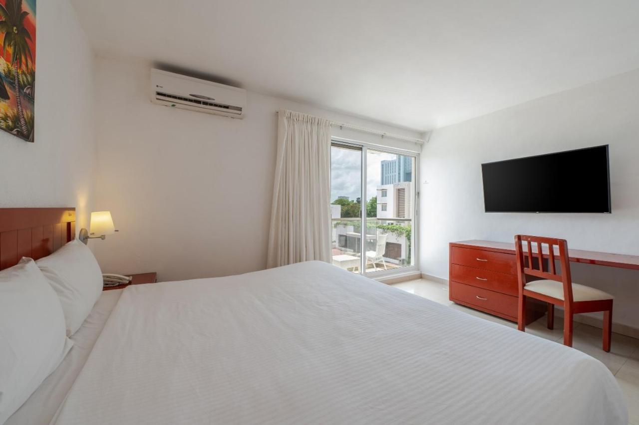 Hotel Dos Playas Faranda Cancún Exteriör bild